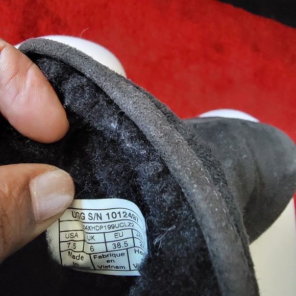 UGG Black Winter Boots - Picture 6 of 12